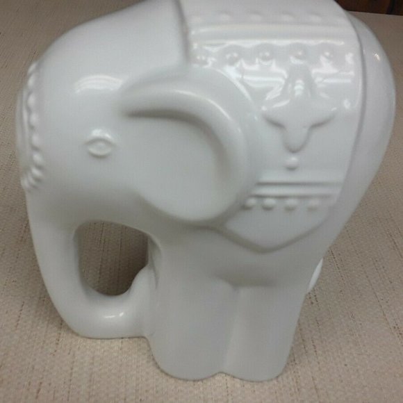 Ashland Other - Boho White Elephant Statue Ceramic